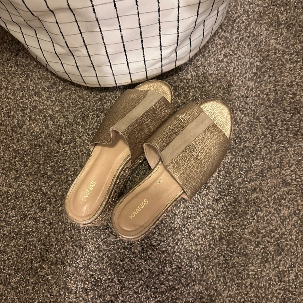 Kaanas Gold Mules
